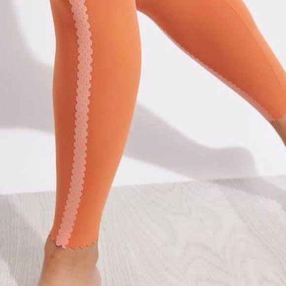 NWT Nike Yoga High Rise Luxe Eyelet 7/8 Women Training-Tights, Medium - Picture 4 of 5